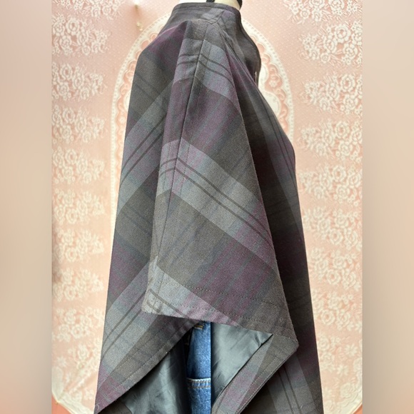 Plaid Cape Jacket | Statement Buttons - Picture 6 of 8